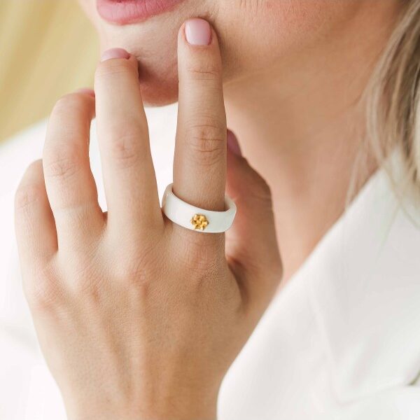 Porceliano žiedas Gėlė