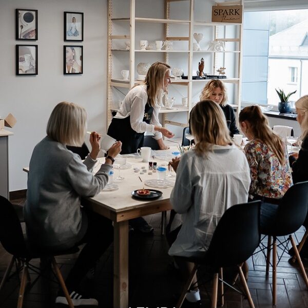 Piešimas ant puodelių