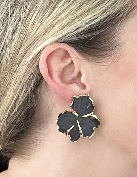 Juodi porcelianiniai auskarai Frėja