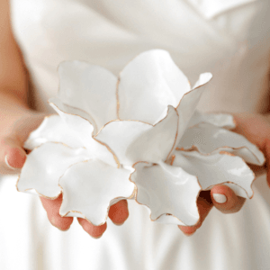 Gėlės žiedelis porcelianinis šeimos židinys