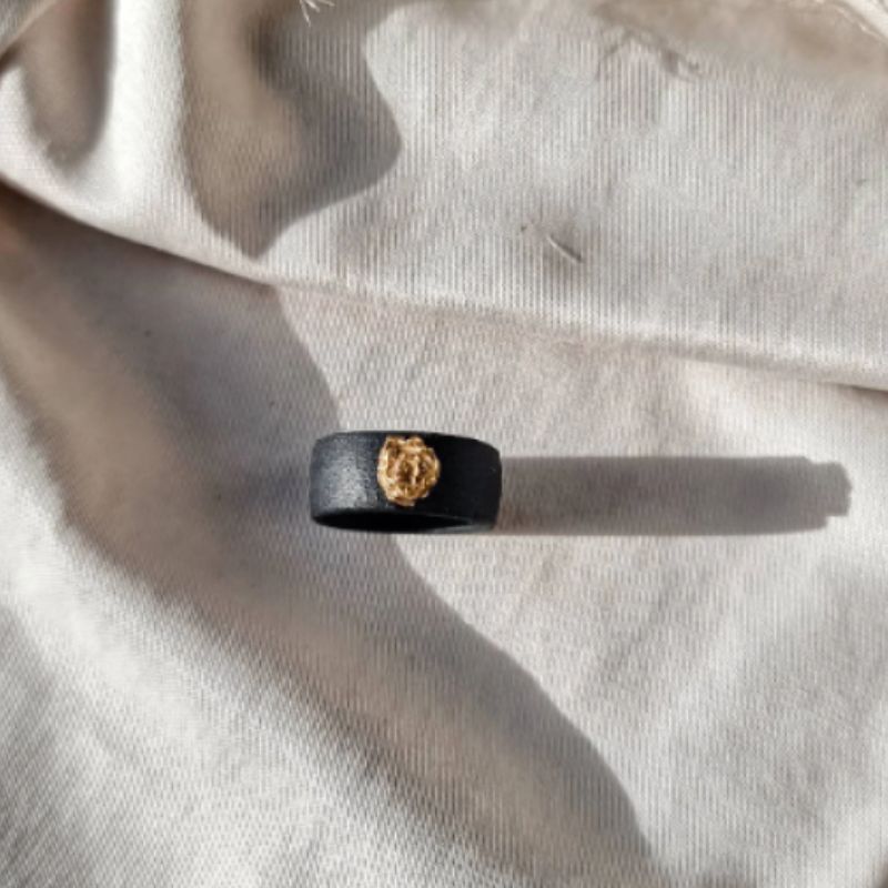 Elia juodo porceliano žiedas