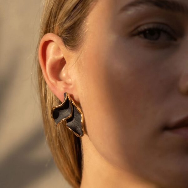 Porceliano auskarai Ignė