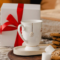 Porcelianinis kalėdinis puodelis