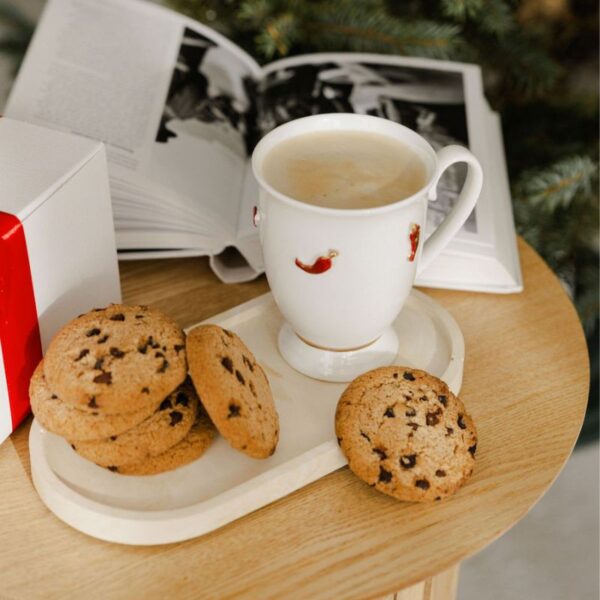 Porcelianinis puodelis su čiliukais